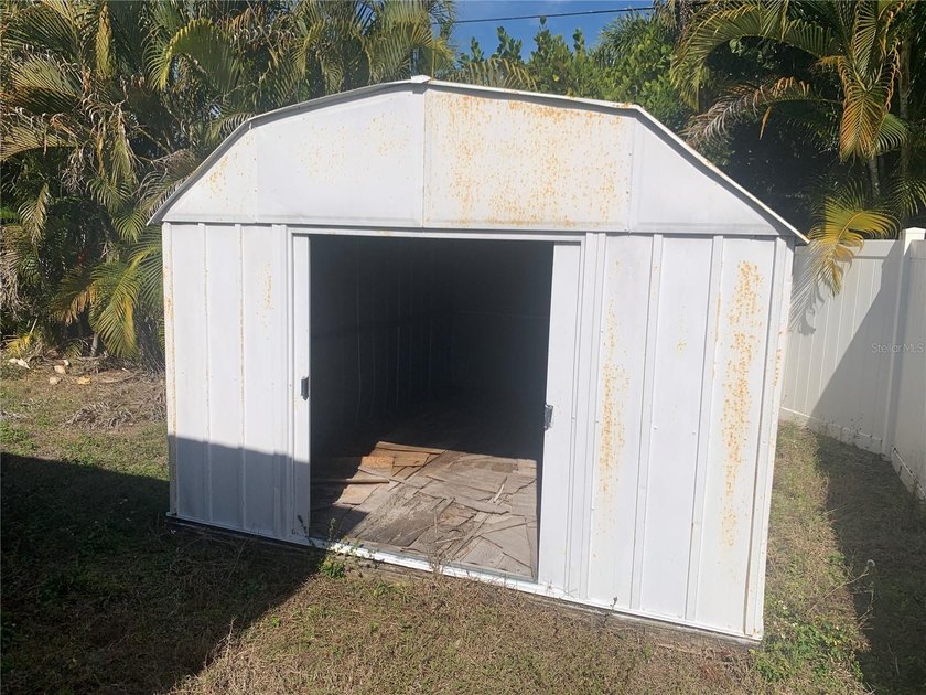 Short Sale. Property had storm damage. Remediated. Requires full - photo 11