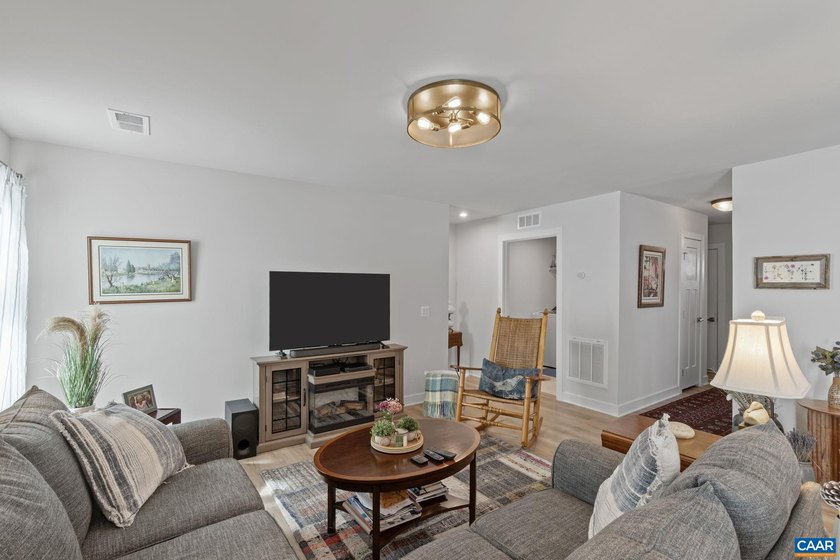 Truly better than new! Full of UPGRADES, enjoy ONE LEVEL LIVING - photo 5