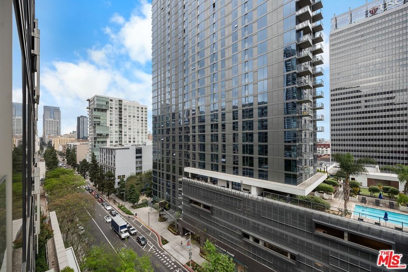 Exceptional opportunity to own a luxury 1-bedroom residence at - photo 5