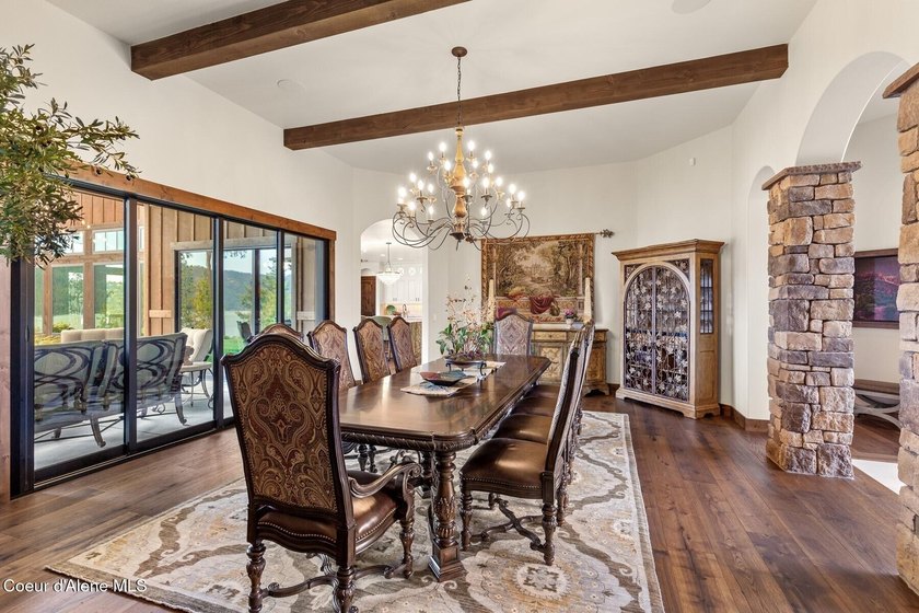An extraordinary Rim beauty in the coveted gated community of - photo 15