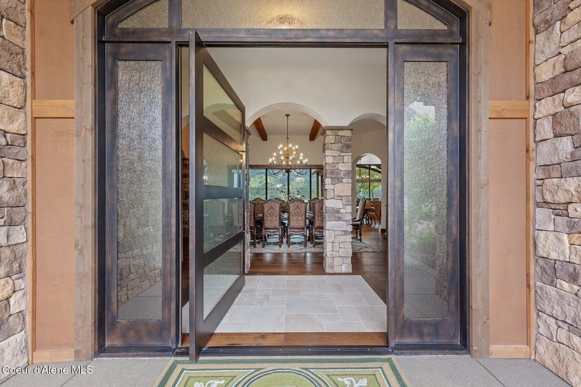 An extraordinary Rim beauty in the coveted gated community of - photo 20