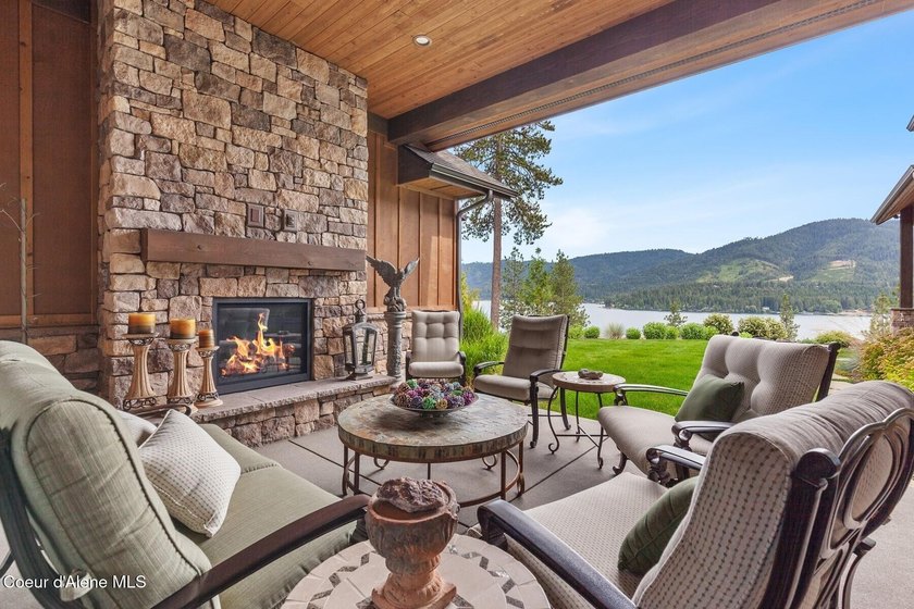 An extraordinary Rim beauty in the coveted gated community of - photo 22