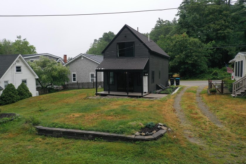 Don't miss this opportunity to own a year-round, two-bedroom - photo 8