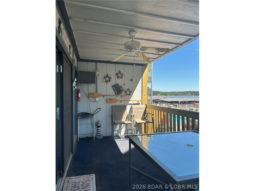 Enjoy Lake of the Ozarks living in this well-maintained 1 bed, 1 - photo 12