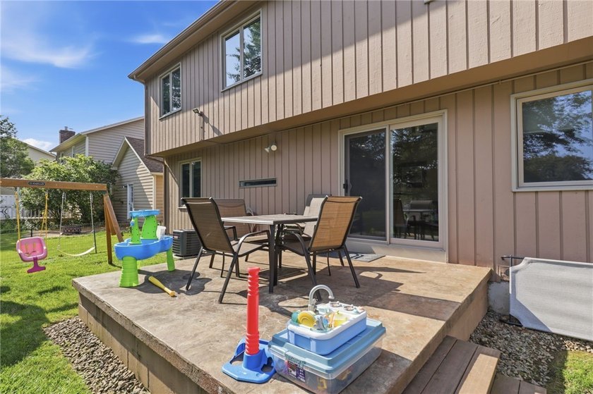 Welcome to 176 Wood Run in Rochester, NY 14612! Proudly offered - photo 34