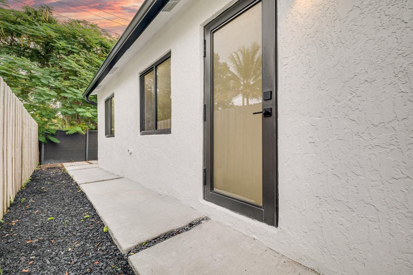 Turn the key and start earning from day one-or live in one unit - photo 16