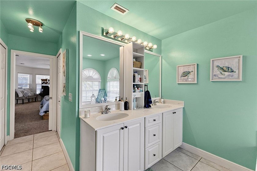 We are delighted to present a remarkable opportunity in the - photo 22