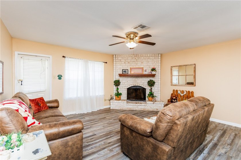 Discover comfort, space, and convenience in this charming - photo 12