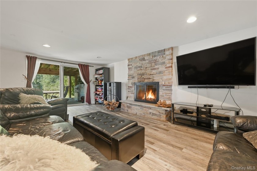 Welcome to this stunning, fully expanded and custom-designed - photo 19
