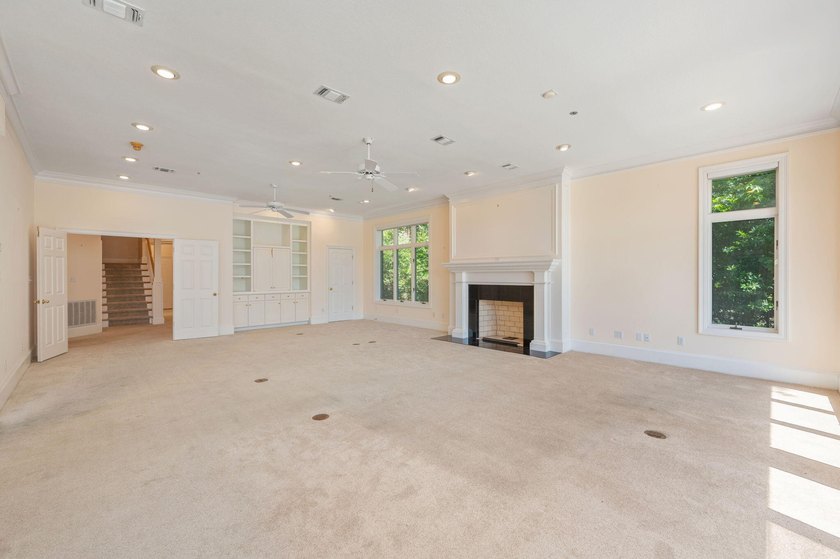 Experience exceptional waterfront living with over 100 feet of - photo 21