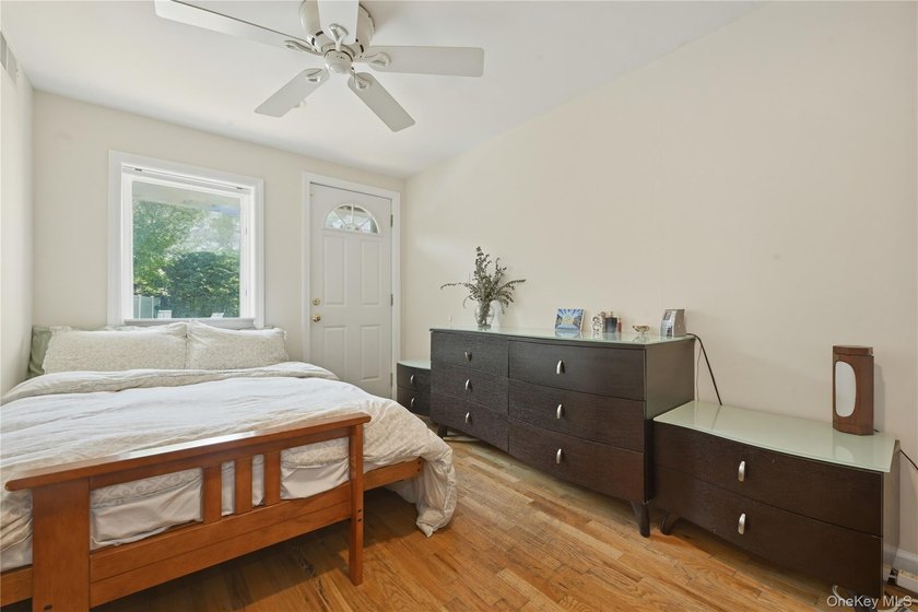Welcome to this stunning, fully expanded and custom-designed - photo 21
