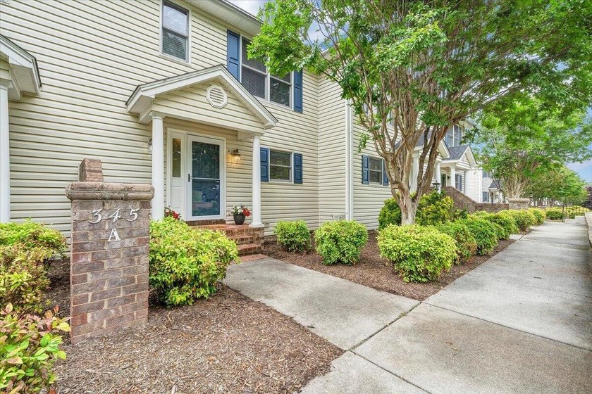 Waterfront, short-term rentable townhouse in a highly desirable - photo 21