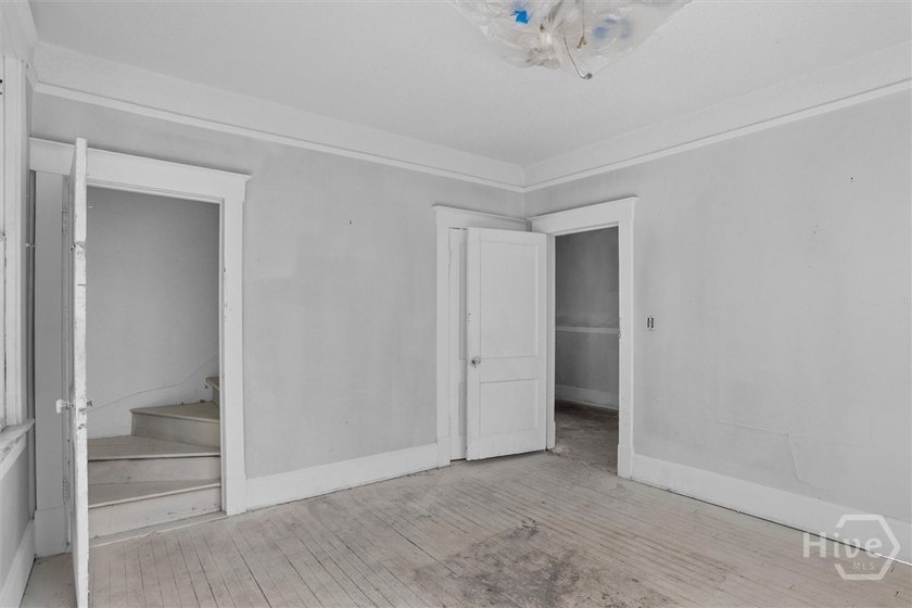 This property hold endless potential to become the home of your - photo 23