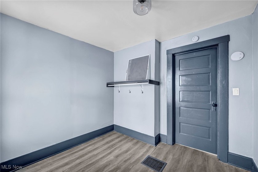 Vacant: Easy to show and offering exceptional potential for both - photo 25