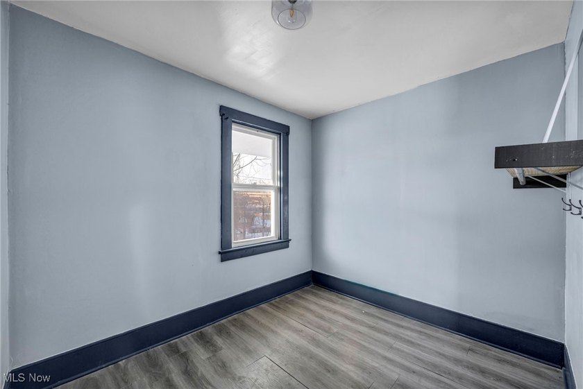Vacant: Easy to show and offering exceptional potential for both - photo 28
