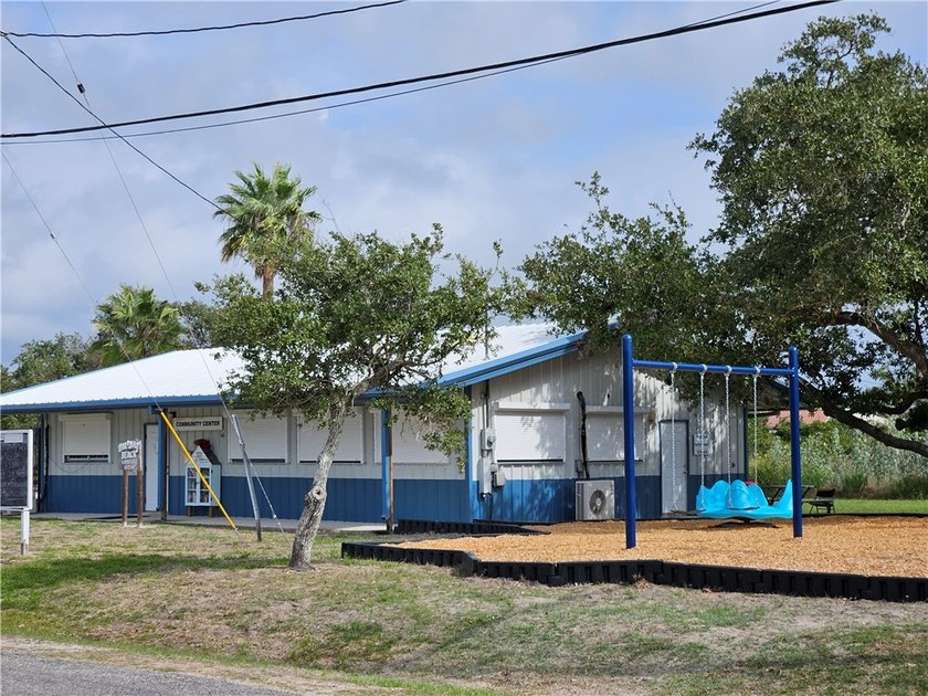 Amazing Bay Front lot in Holiday Beach. Enjoy beautiful sunsets - photo 8