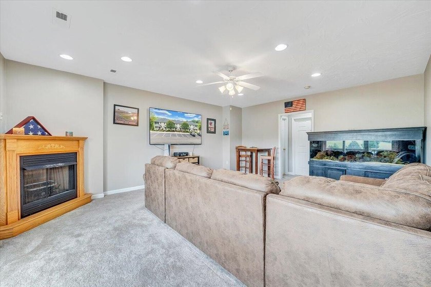 Waterfront, short-term rentable townhouse in a highly desirable - photo 43