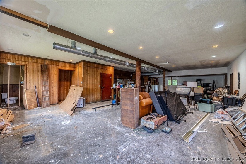 Prime Commercial Opportunity with Residential Income in the - photo 12