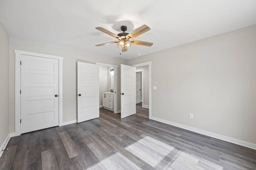 Escape to Lake Hartwell in this thoughtfully designed new - photo 13
