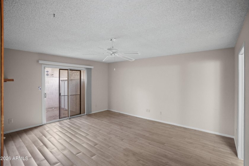 Previously accepted short sale! Welcome to the Bellair community - photo 15