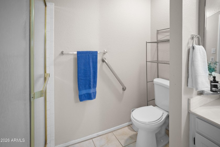 Previously accepted short sale! Welcome to the Bellair community - photo 17