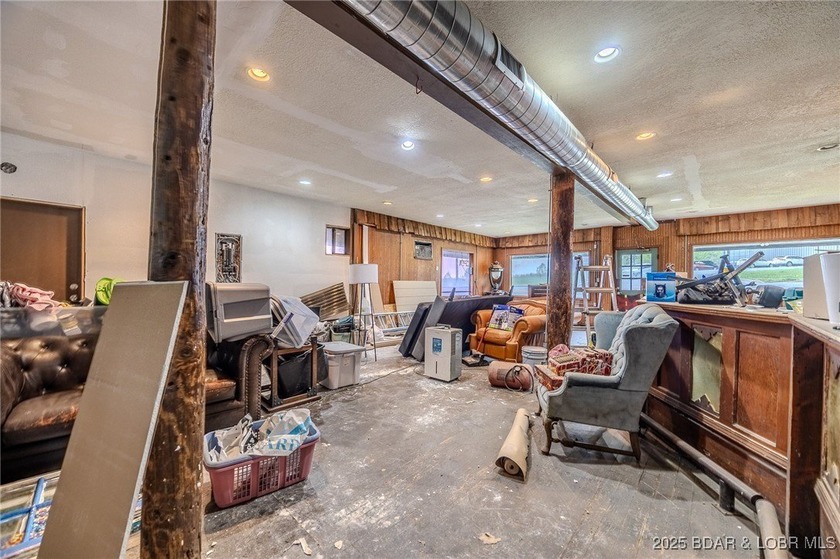 Prime Commercial Opportunity with Residential Income in the - photo 18