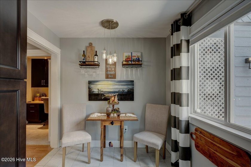 Waterfront Living at It's Finest! Welcome to this beautifully - photo 21