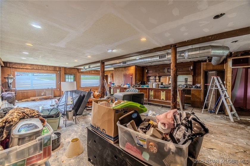 Prime Commercial Opportunity with Residential Income in the - photo 22