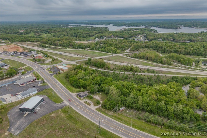 Prime Commercial Opportunity with Residential Income in the - photo 24