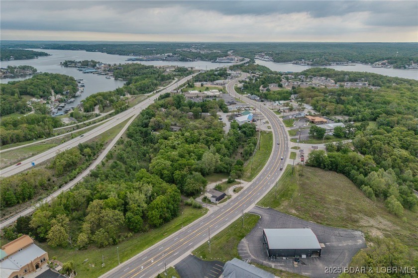 Prime Commercial Opportunity with Residential Income in the - photo 29