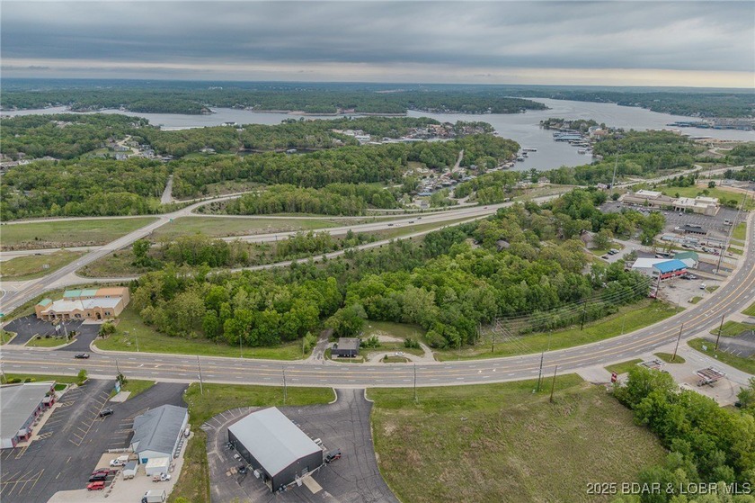 Prime Commercial Opportunity with Residential Income in the - photo 31