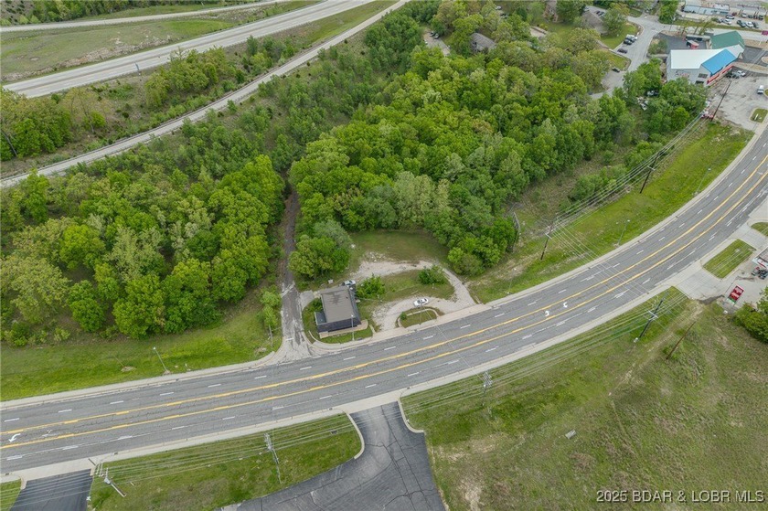 Prime Commercial Opportunity with Residential Income in the - photo 38