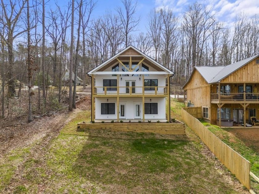 Escape to Lake Hartwell in this thoughtfully designed new - photo 39