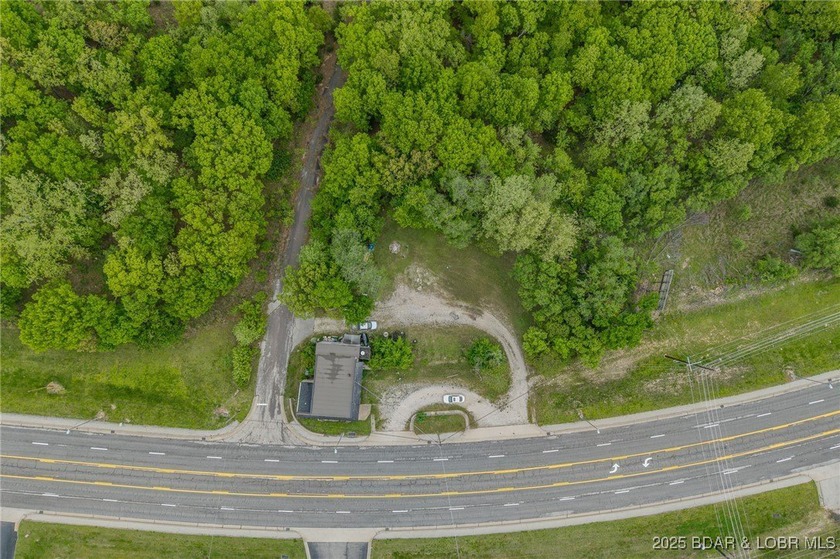Prime Commercial Opportunity with Residential Income in the - photo 40
