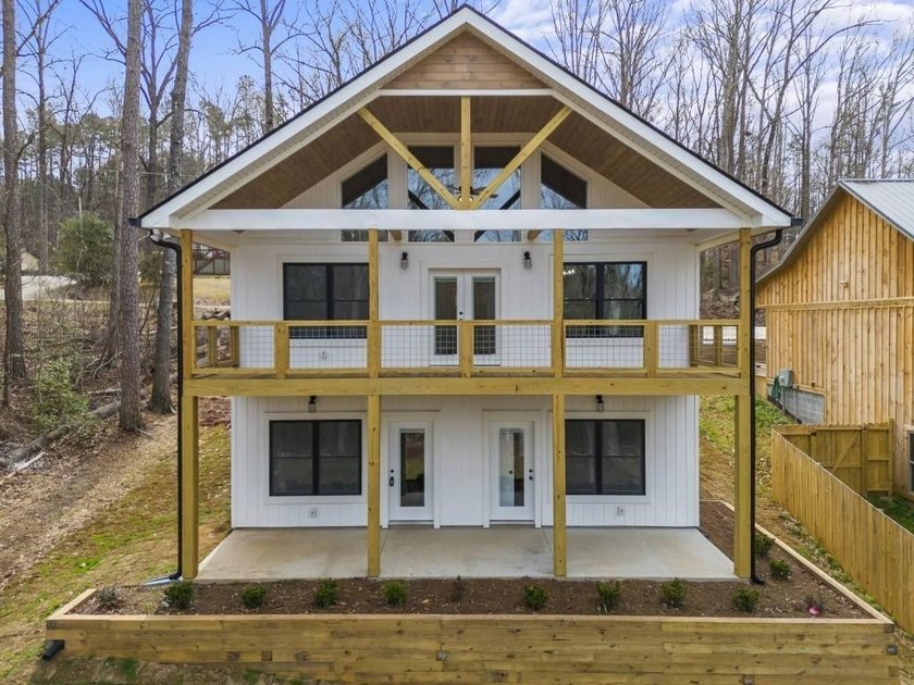Escape to Lake Hartwell in this thoughtfully designed new - photo 40