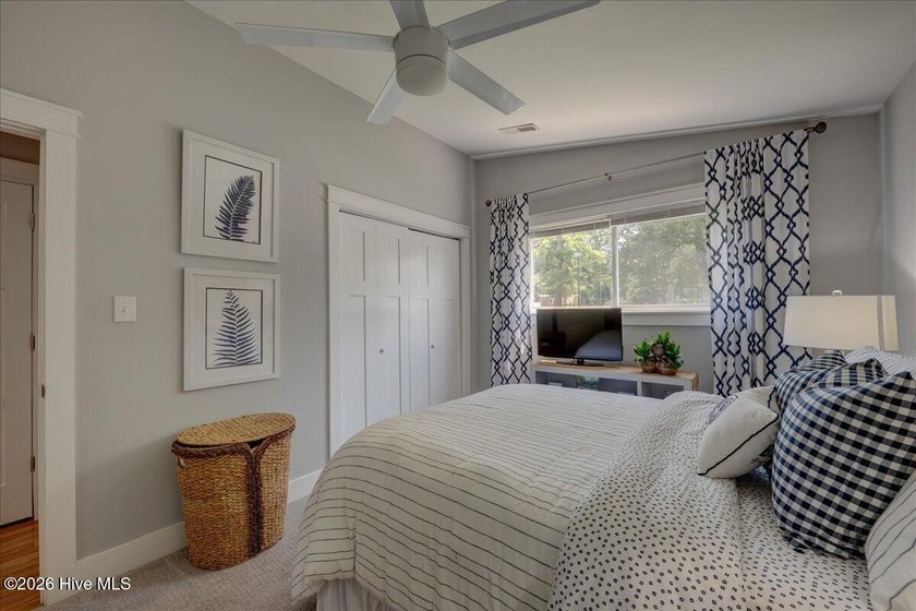 Waterfront Living at It's Finest! Welcome to this beautifully - photo 41