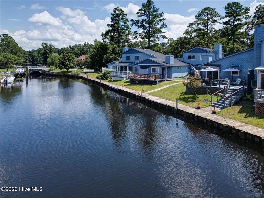 Waterfront Living at It's Finest! Welcome to this beautifully - photo 44