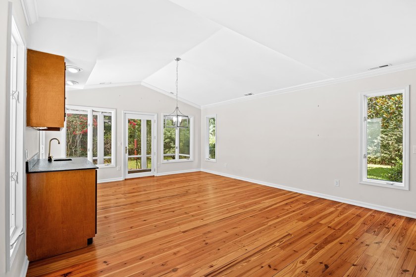 Uncommon opportunity in River Oaks Estates, off Waverly Road - photo 18