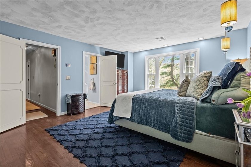 Welcome to 1340 Waterford Drive in the highly desirable - photo 26