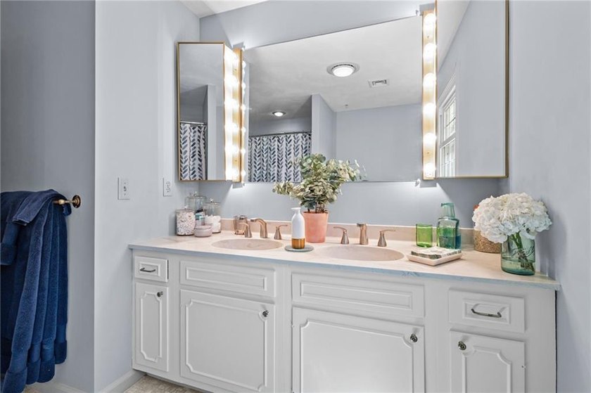 Welcome to 1340 Waterford Drive in the highly desirable - photo 32