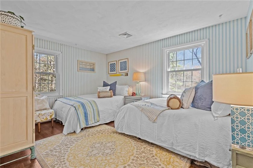 Welcome to 1340 Waterford Drive in the highly desirable - photo 33