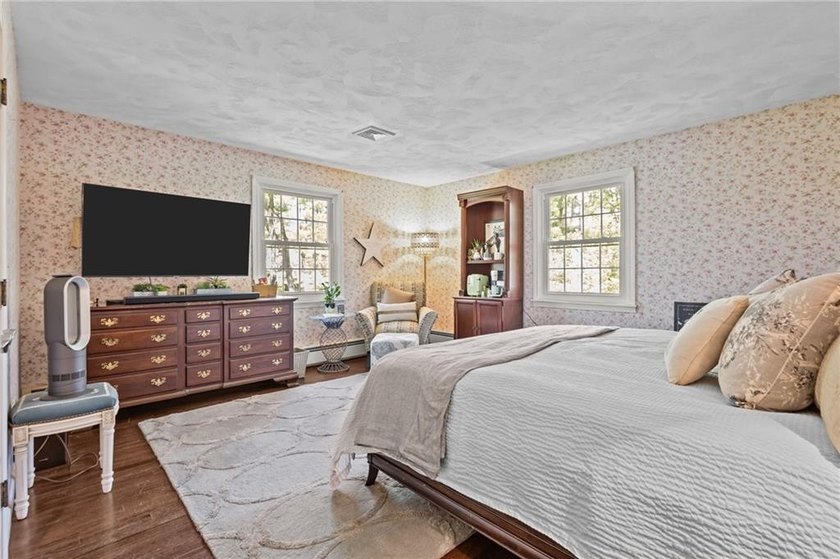 Welcome to 1340 Waterford Drive in the highly desirable - photo 36