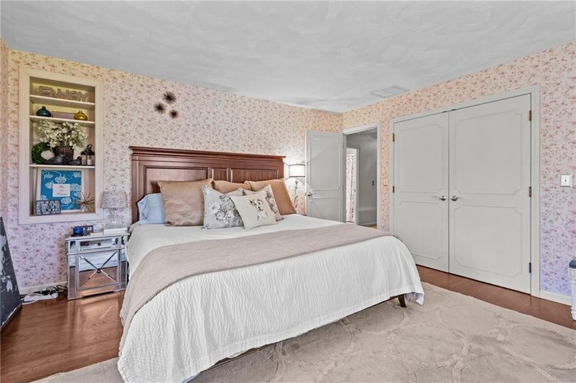 Welcome to 1340 Waterford Drive in the highly desirable - photo 38