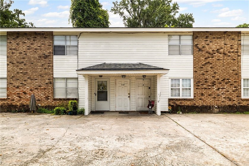 Turnkey Investment - 5-Unit Apartment Building with Strong - photo 11