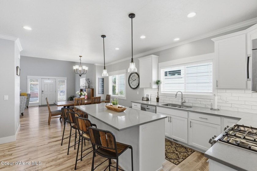 Ideally located and offered fully furnished, this beautifully - photo 14