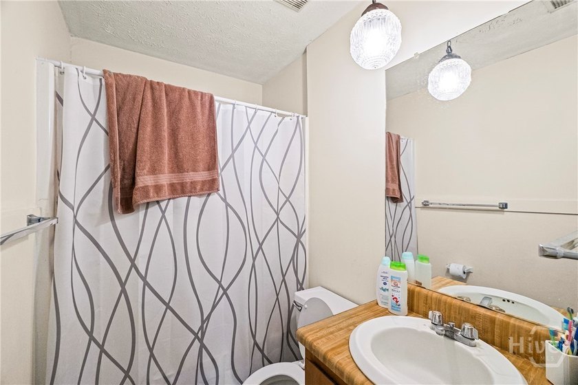 Turnkey Investment - 5-Unit Apartment Building with Strong - photo 23