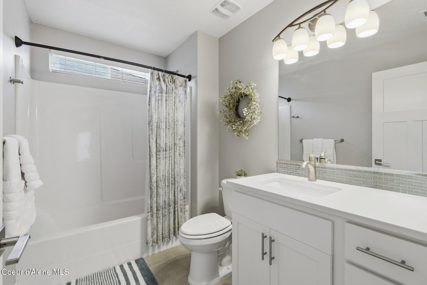 Ideally located and offered fully furnished, this beautifully - photo 26