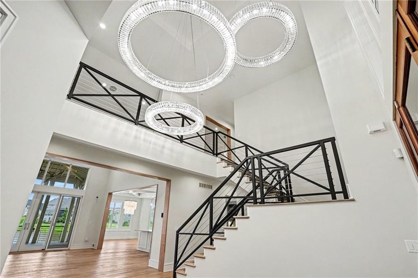 Welcome to this breathtaking modern home in the secluded enclave - photo 29
