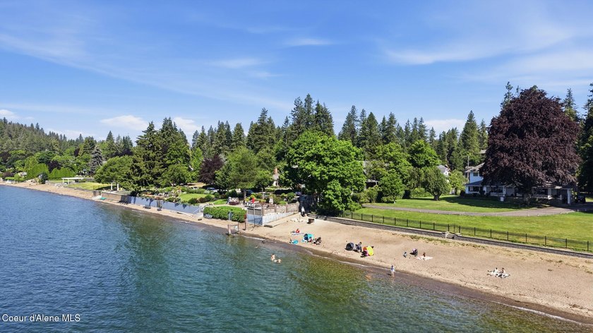 Ideally located and offered fully furnished, this beautifully - photo 44