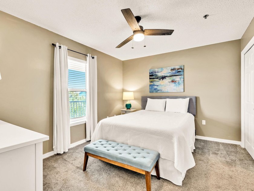 This TOP floor, one bedroom, one bath condo AND built in bunk - photo 3